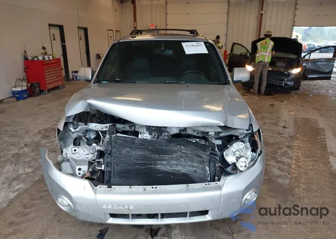 2011 Ford Escape Limited z USA, uszkodzony, nr VIN 1FMCU0E73BKB72064